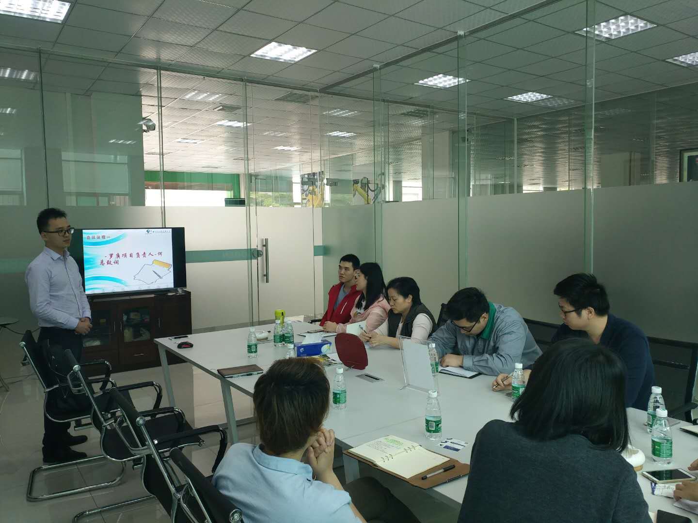 祝贺罗庚机器人签约顺景球探在线官方网站,球探qiutan(中国)
